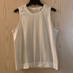 Lululemon white breeze by tank size 10.